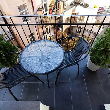Apartment з балконом *